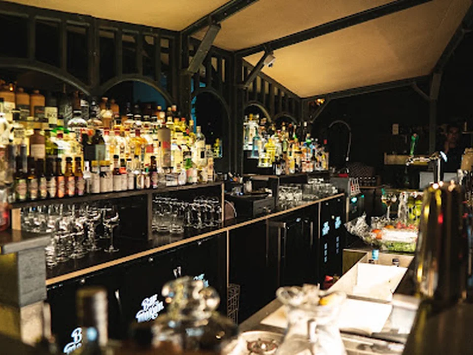 Bar Mokum