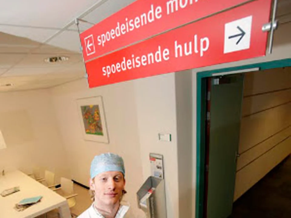 Mondzorg Poli - Spoed Tandarts Amsterdam