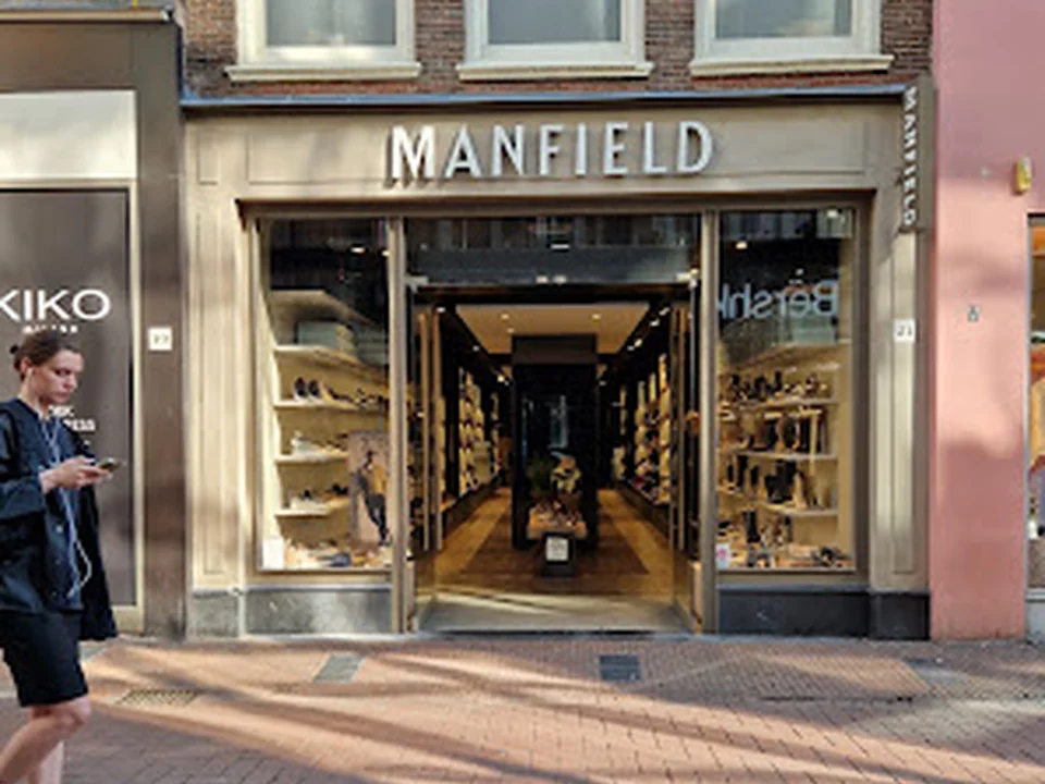 Manfield, Amsterdam