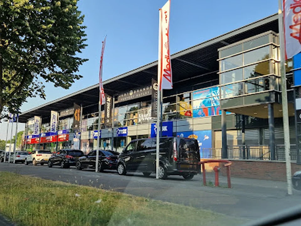Smyths Toys Superstore Amsterdam