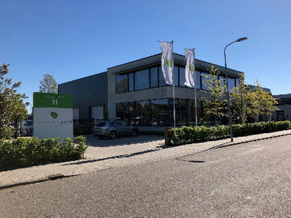 Nederveen Tuinen, Amsterdam