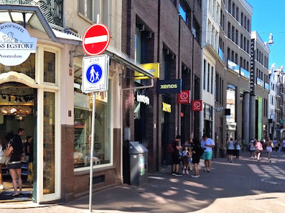 Xenos Amsterdam Kalverstraat