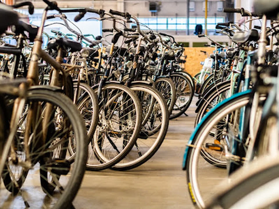 Fietsenwinkel B75, Amsterdam