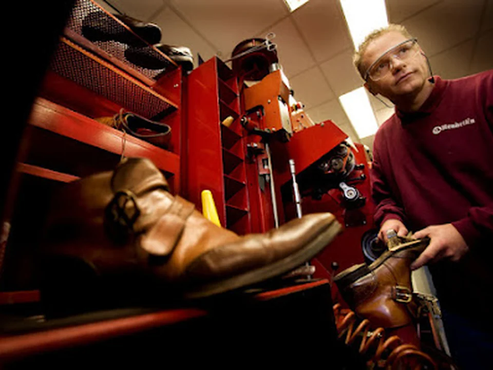 Hendrik 's Amb. Vakschoenmakerij (Cobbler), Amsterdam