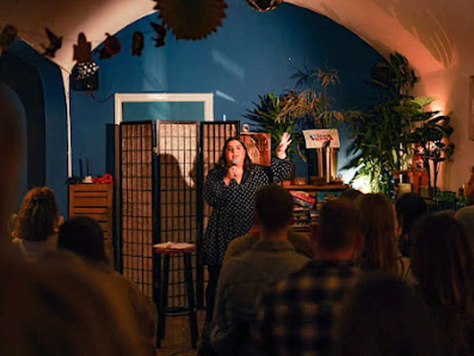 Captive Audience Comedy, Amsterdam