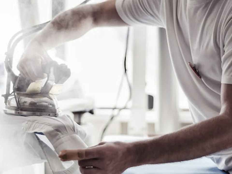ZUID Stomerijen & Professional Tailoring / Dry Cleaning / Kleermaker & Stomerij Service, Amsterdam
