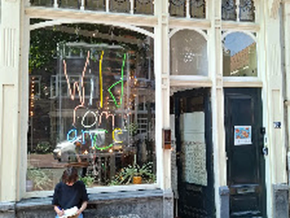 Wild Romance, Amsterdam