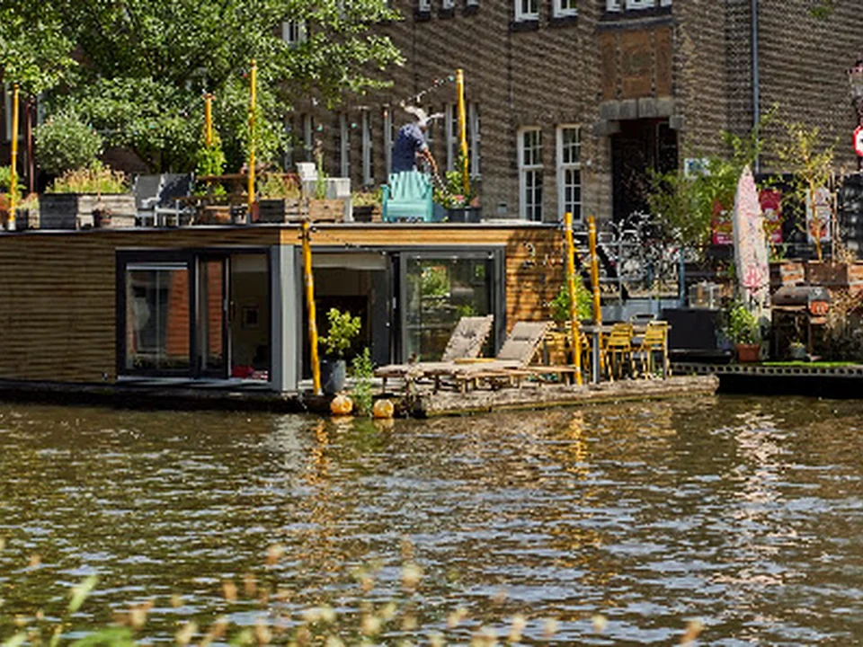 The Amsterdam Houseboat Family