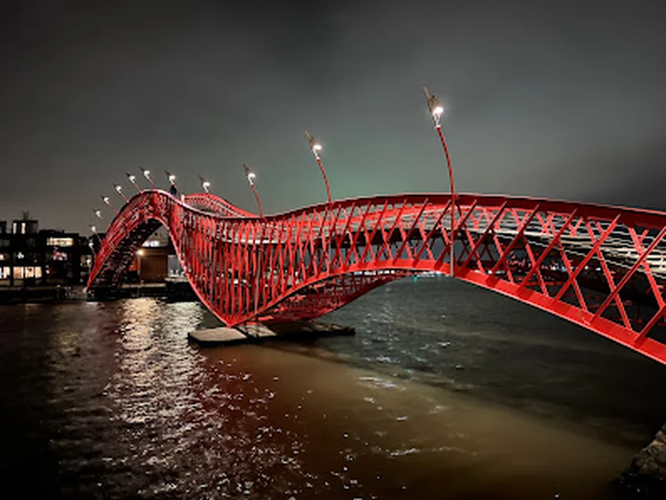 Pythonbrug, Amsterdam