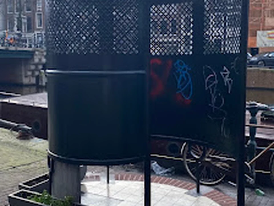 Public urinal (krul), Amsterdam