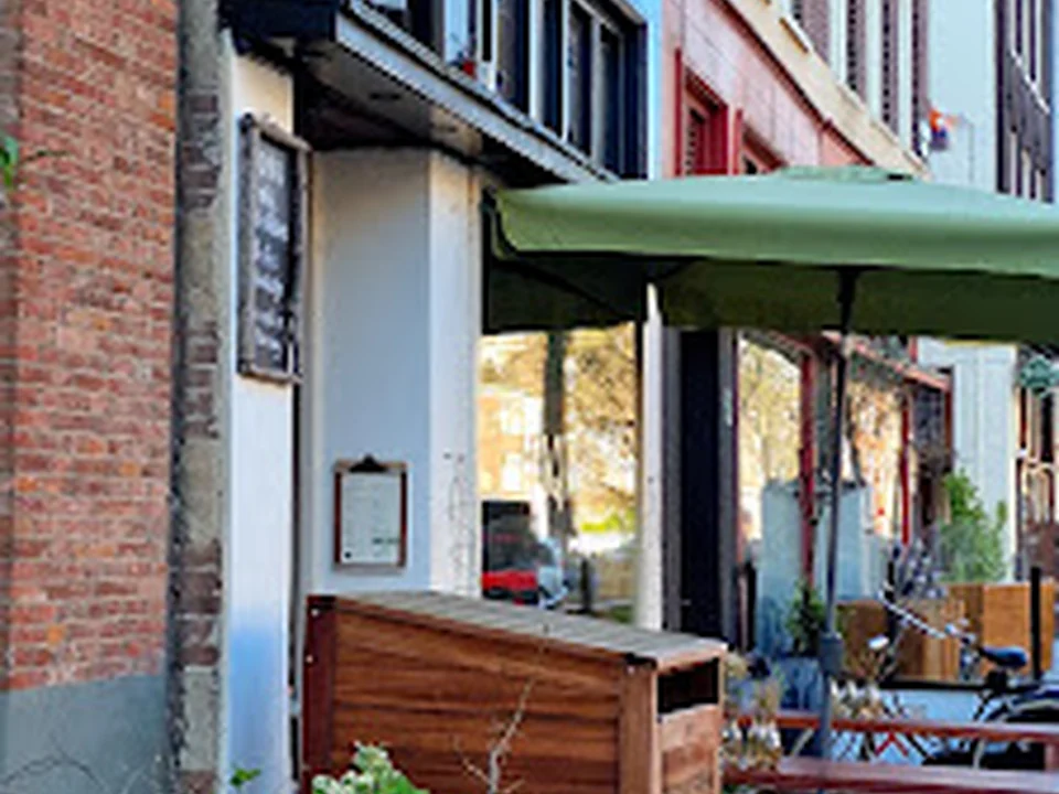 PIQNIQ, Amsterdam