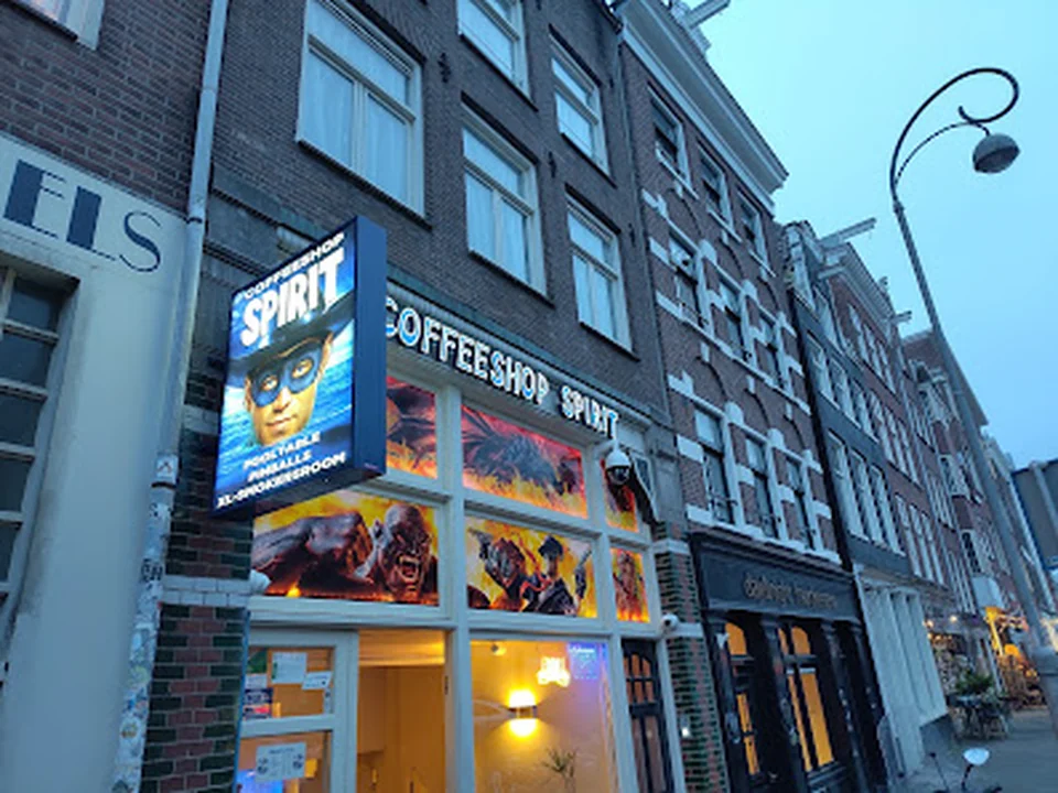 Amsterdam Coffeeshop The Spirit | Best Edibles and Spacecake | Poolroom | Pinballs | Cup winner