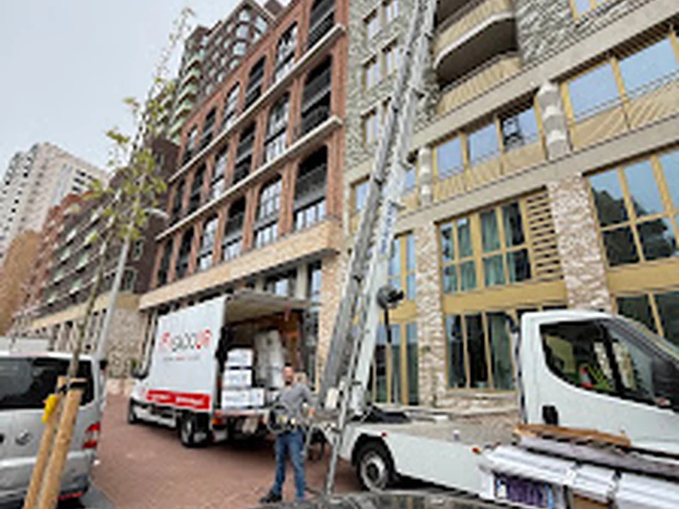 Sadour Vervoer, Amsterdam