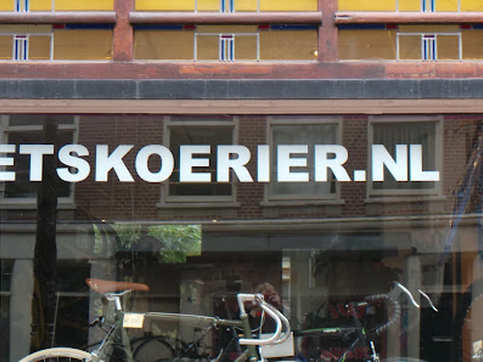 Fietskoerier, Amsterdam