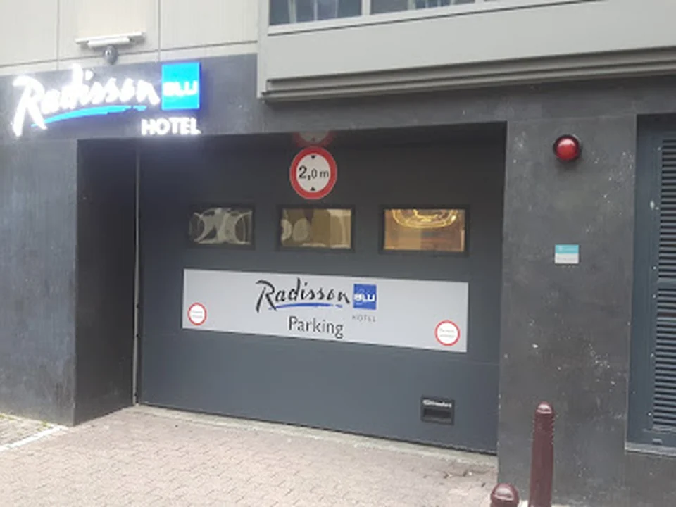 Radisson Blu Hotel Amsterdam 's parking