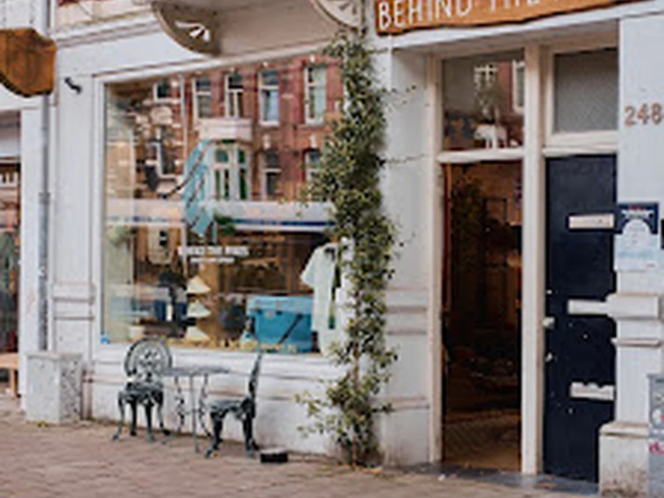 Behind The Pines, Amsterdam