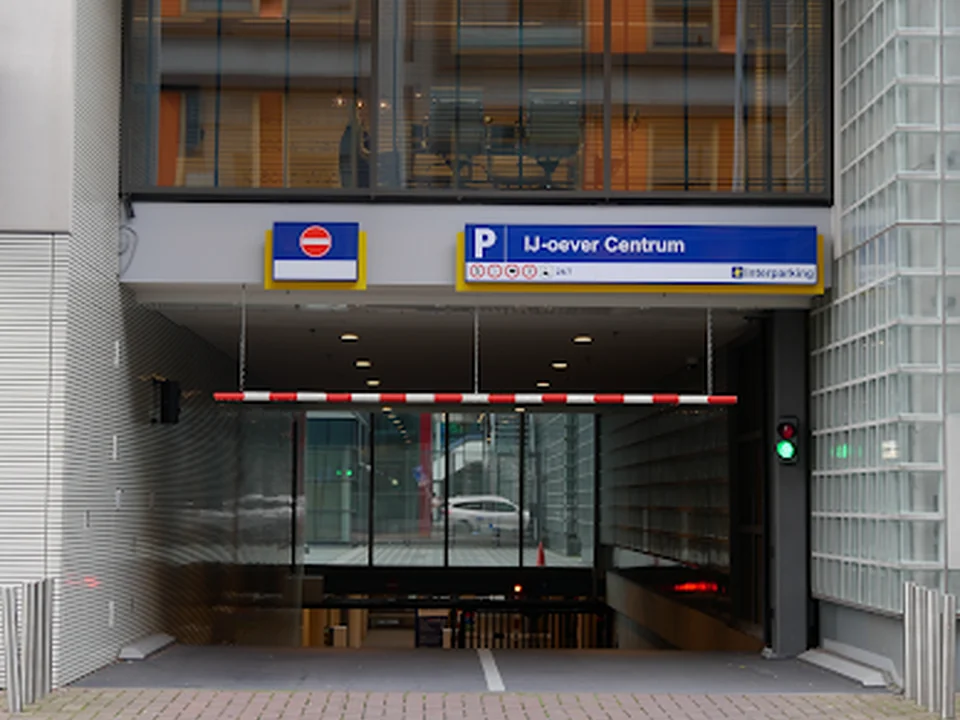 Interparking IJ-oever Centrum, Amsterdam