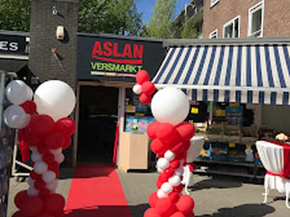 Aslan Versmarkt Amsterdam groenteboer Grocery store