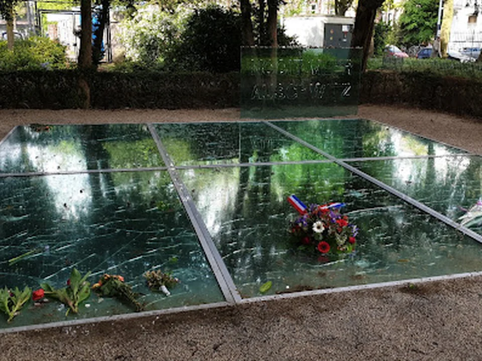 Auschwitzmonument, Amsterdam