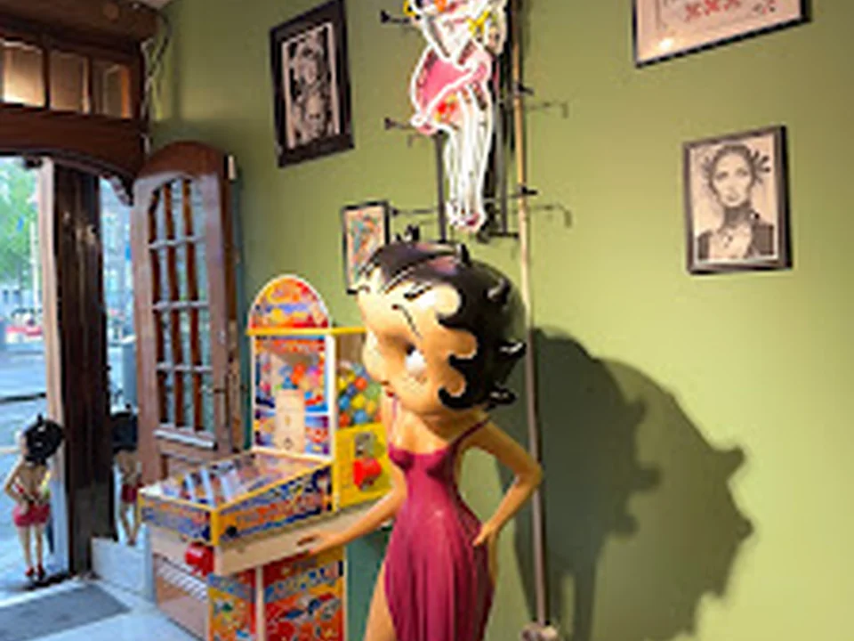 Betty B. Tattoo + Barber, Amsterdam