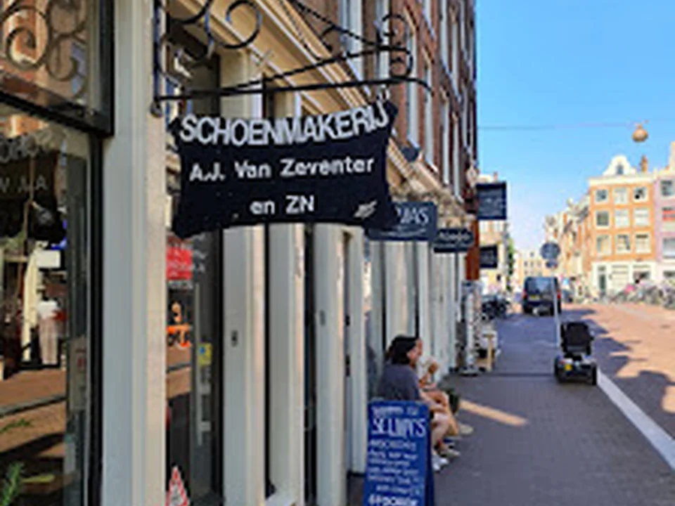 Schoenmakerij A J van Zeventer, Amsterdam