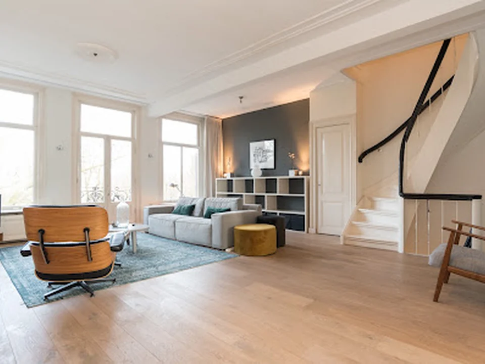 Makelaardij & Co., Amsterdam