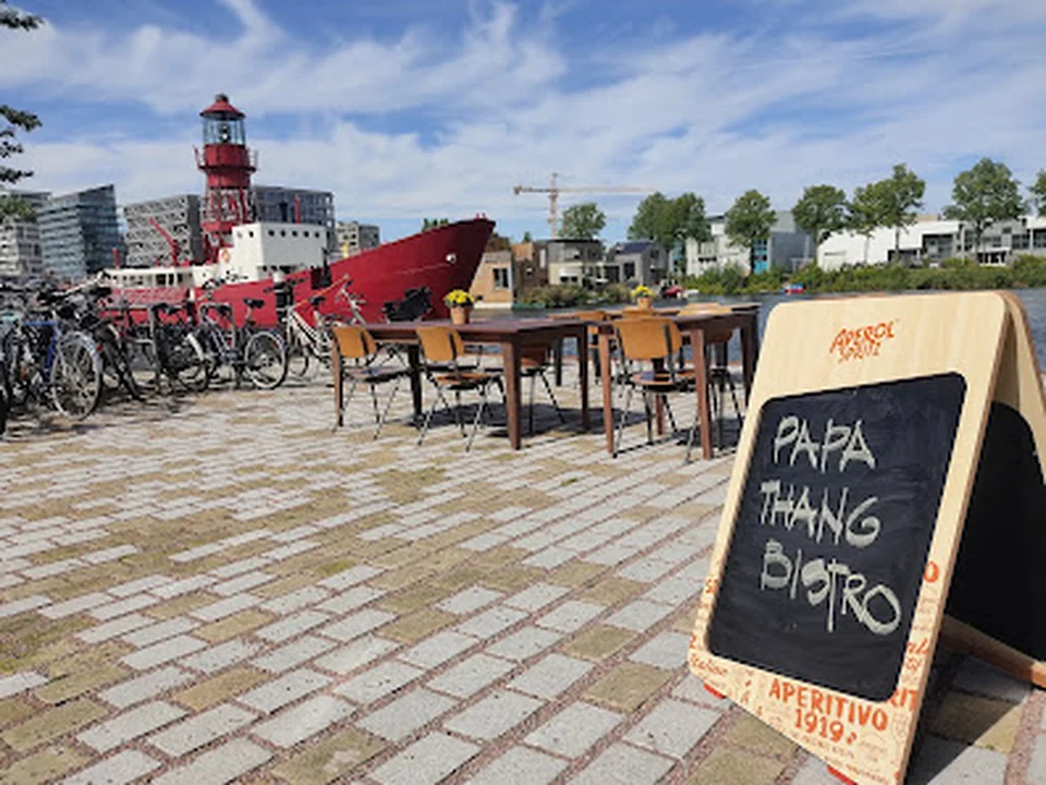 Papa Thang, Amsterdam