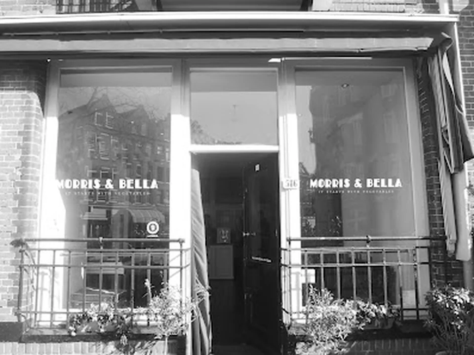 Morris & Bella, Amsterdam